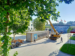 印度尼西亞石膏粉生產線發貨，今天裝了一個集裝箱，明天繼續。